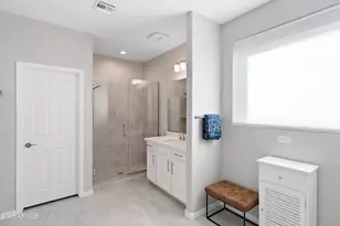 8926 W Denton Ln, Glendale, AZ 85305 - Photo 27