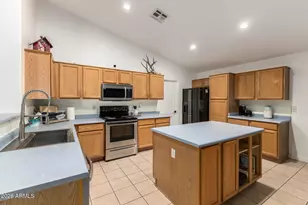 15842 W Tara Ln, Surprise, AZ 85374 - Photo 11