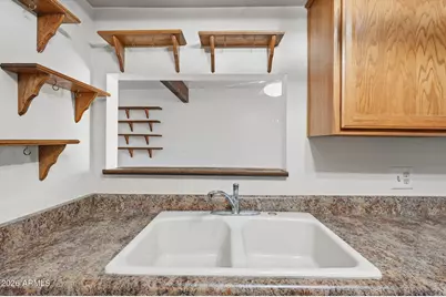 4530 E Rhonda Drive, Phoenix, AZ 85018 - Photo 9