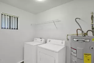 5611 S 32nd St, Phoenix, AZ 85040 - Photo 13