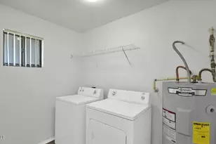 5611 S 32nd St, Phoenix, AZ 85040 - Photo 13