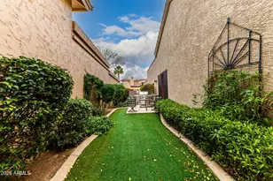 8100 E Camelback Rd, Scottsdale, AZ 85251 - Photo 33