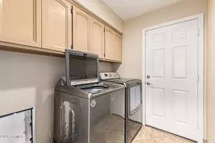 8100 E Camelback Rd, Scottsdale, AZ 85251 - Photo 29