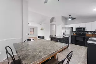 936 E Montoya Ln, Phoenix, AZ 85024 - Photo 25