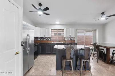 936 E Montoya Lane, Phoenix, AZ 85024 - Photo 3