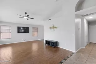 936 E Montoya Ln, Phoenix, AZ 85024 - Photo 27