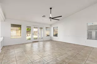 8038 W Acapulco Ln, Peoria, AZ 85381 - Photo 9