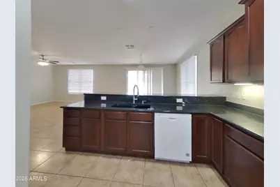 2323 E Grenadine Road, Phoenix, AZ 85040 - Photo 5