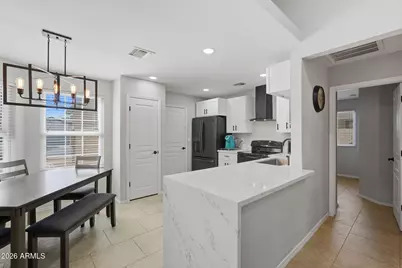 6314 W Lawrence Lane, Glendale, AZ 85302 - Photo 15