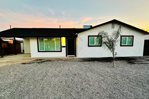 3301 E Palm Ln E, Phoenix, AZ 85008 - Photo 1