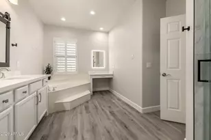 3935 E Rough Rider Rd, Phoenix, AZ 85050 - Photo 19