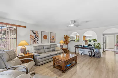 12238 S Shoshoni Drive, Phoenix, AZ 85044 - Photo 11