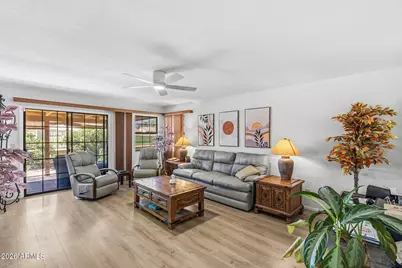 12238 S Shoshoni Drive, Phoenix, AZ 85044 - Photo 9