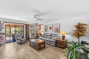 12238 S Shoshoni Dr, Phoenix, AZ 85044 - Photo 9