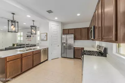 7413 S 22nd Avenue, Phoenix, AZ 85041 - Photo 7