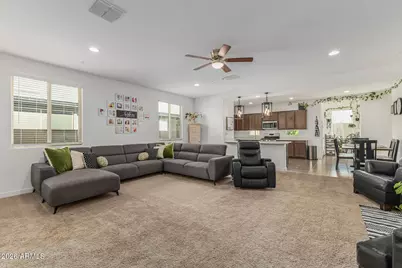 7413 S 22nd Avenue, Phoenix, AZ 85041 - Photo 5