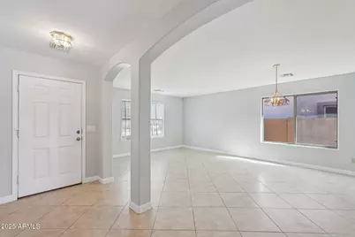 16267 W Yucatan Drive, Surprise, AZ 85379 - Photo 11