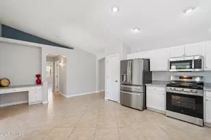 16267 W Yucatan Dr, Surprise, AZ 85379 - Photo 7