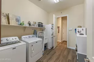 909 W Spur Dr, Phoenix, AZ 85085 - Photo 39