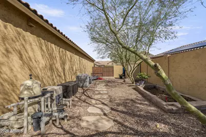 909 W Spur Drive, Phoenix, AZ 85085 - Photo 47