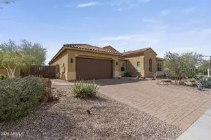 909 W Spur Dr, Phoenix, AZ 85085 - Photo 3