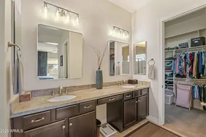 909 W Spur Drive, Phoenix, AZ 85085 - Photo 29