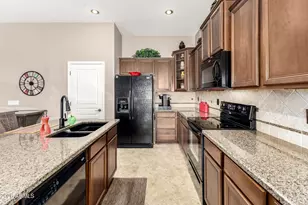 18223 W Paradise Ln, Surprise, AZ 85388 - Photo 9