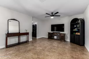 636 E Knoll St, Mesa, AZ 85203 - Photo 17