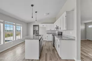 10618 W Prairie Ln, Casa Grande, AZ 85193 - Photo 19