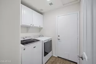 1040 E Amberwood Dr, Phoenix, AZ 85048 - Photo 35