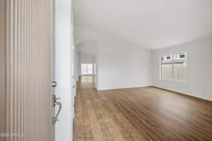 1040 E Amberwood Dr, Phoenix, AZ 85048 - Photo 3