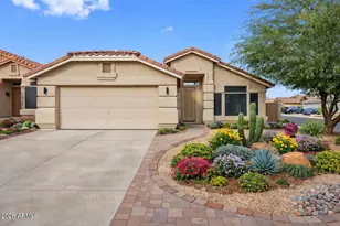 1040 E Amberwood Dr, Phoenix, AZ 85048 - Photo 1