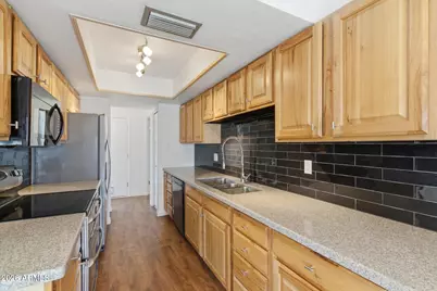 5402 W Country Gables Drive, Glendale, AZ 85306 - Photo 9