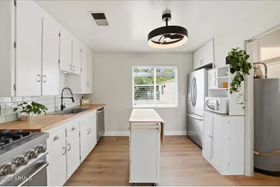 2134 W Mitchell Drive, Phoenix, AZ 85015 - Photo 13