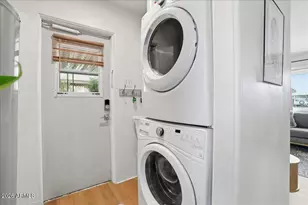 2134 W Mitchell Dr, Phoenix, AZ 85015 - Photo 15