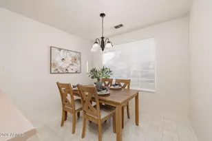 824 S Evergreen St, Chandler, AZ 85225 - Photo 9