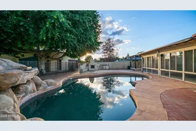 8807 W Christa Way, Tolleson, AZ 85353 - Photo 13