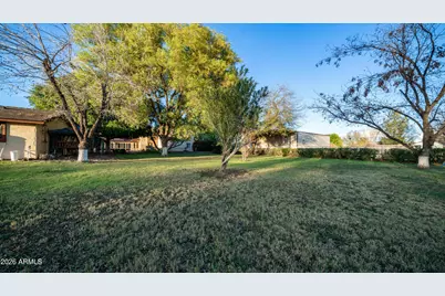 8807 W Christa Way, Tolleson, AZ 85353 - Photo 21