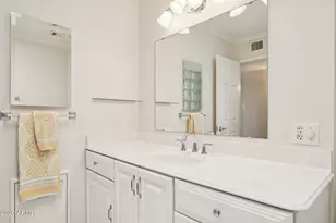 8111 E Monterey Way, Scottsdale, AZ 85251 - Photo 19