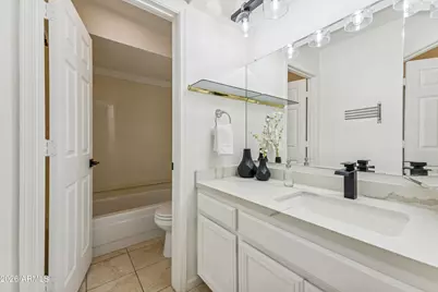 1024 E Sahuaro Drive, Phoenix, AZ 85020 - Photo 13