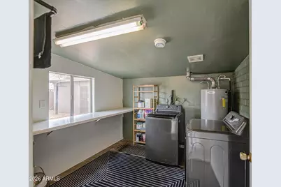 8231 W Catalina Drive, Phoenix, AZ 85033 - Photo 25