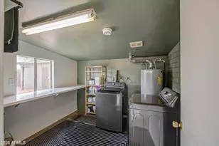 8231 W Catalina Dr, Phoenix, AZ 85033 - Photo 25