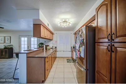 8231 W Catalina Drive, Phoenix, AZ 85033 - Photo 9