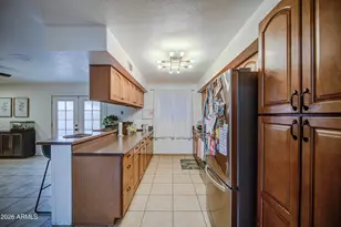 8231 W Catalina Dr, Phoenix, AZ 85033 - Photo 9