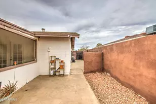 8231 W Catalina Dr, Phoenix, AZ 85033 - Photo 29
