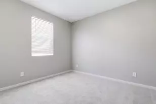 8066 N 185th Dr, Waddell, AZ 85355 - Photo 11