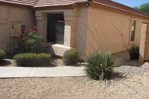 4730 E Abraham Ln, Phoenix, AZ 85050 - Photo 1