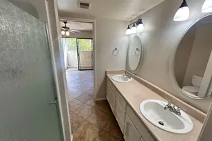 3301 E Earll Dr, Phoenix, AZ 85018 - Photo 13