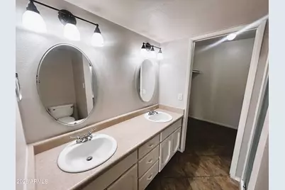 3301 E Earll Drive #225, Phoenix, AZ 85018 - Photo 9