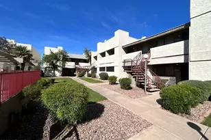 3301 E Earll Dr, Phoenix, AZ 85018 - Photo 3
